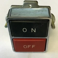 IDEC UWQN10000 PUSHBUTTON ON/OFF 