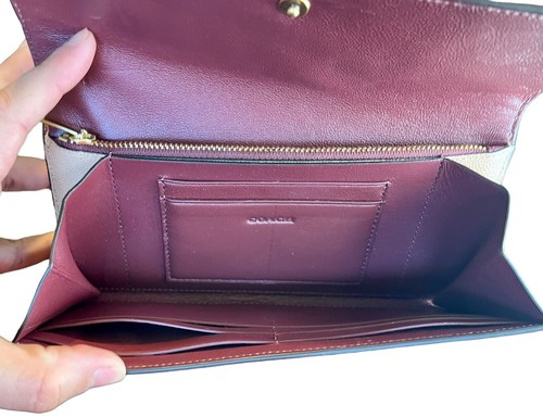 NUOVO Coach Portafoglio Beige Pelle Pieghevole Bottone Marrone Interno 8" x 4" x 1" DN - Foto 7 di 8