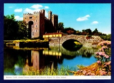 UNPOSTED POSTCARD, BUNRATTY CASTLE, BETWEEN LIMERICK & SHANNON AIRPORT, IRELAND