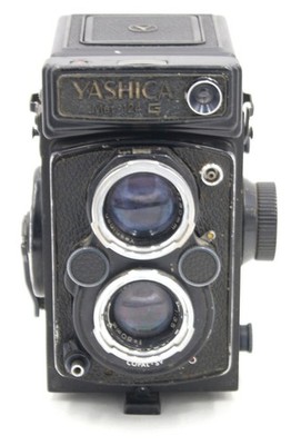 Yashica Mat-124g TLR Medium Format Film Camera FOR PARTS- SN9111857