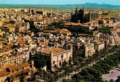 Palma de Mallorca Vista aerea del Paseo de Sagrera La Lonja y La Catedral