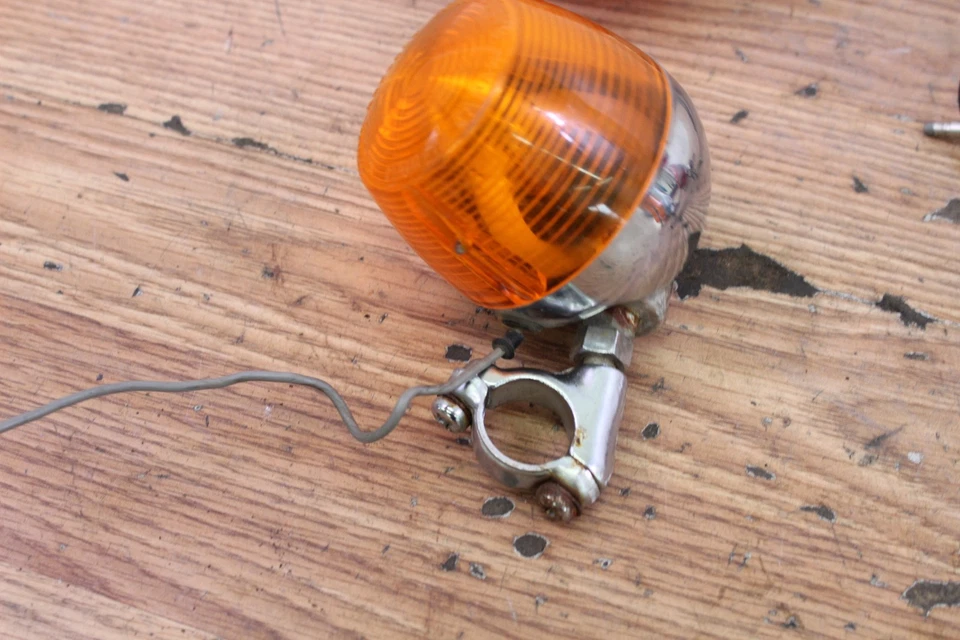 Intermitentes delanteros y traseros/señales de giro vintage Yamaha CT1 HT1 DT1 RT1 LT2 4 PIEZAS Foto 3 de 4