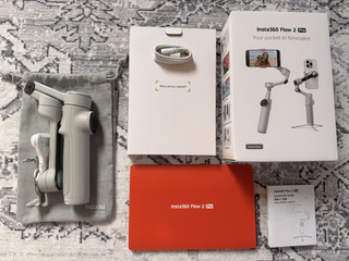 Insta360 Flow 2 Pro Smartphone Gimbal Selfie Stick (hellgrau) Sehr gut Neuwert