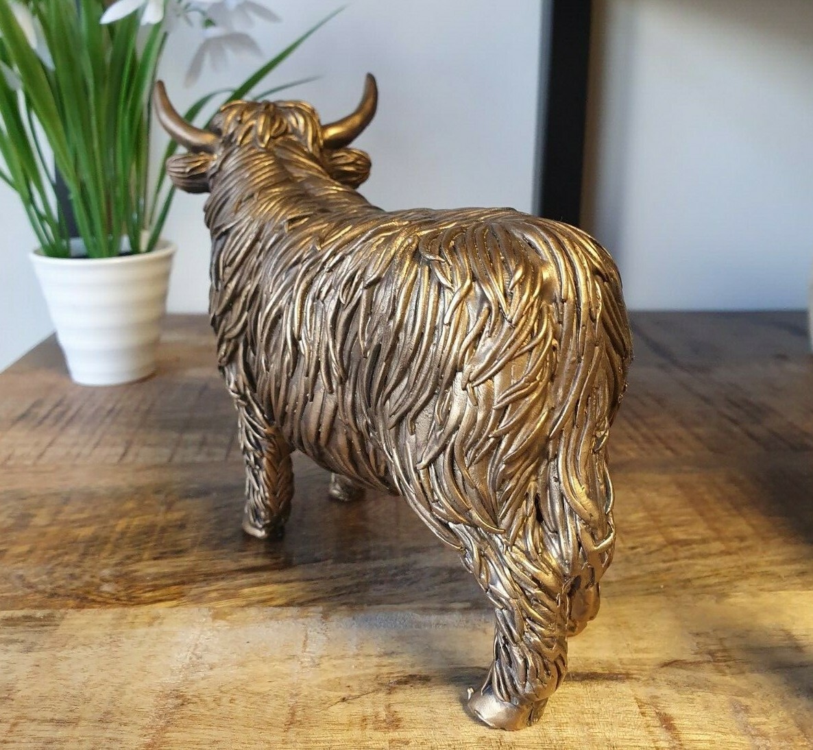 Bronze Highland Cow Ornament Figure Sculpture Home Decor Leonardo