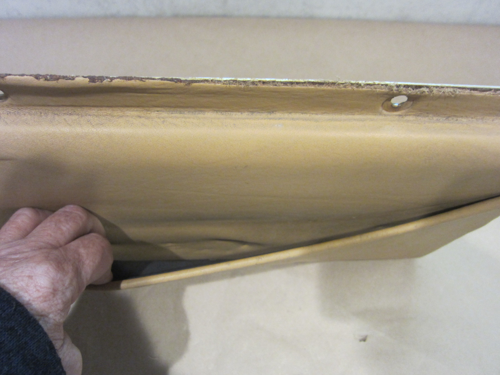 Ferrari Mondial - LH Door Pocket - Beige - P/N 61185500