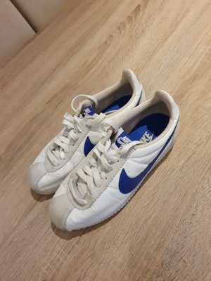 nike classic white trainers