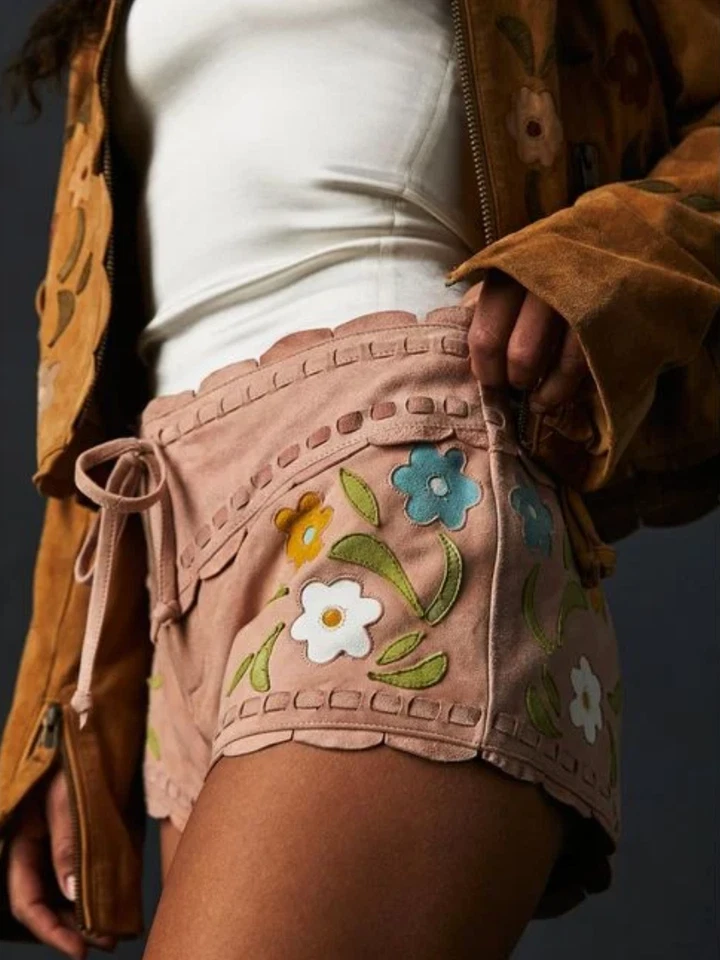 NUEVO Pantalones Cortos Talla 2 Personas Gamuza Polvo de Estrellas Western tiro medio mini floral rosa Foto 2 de 4