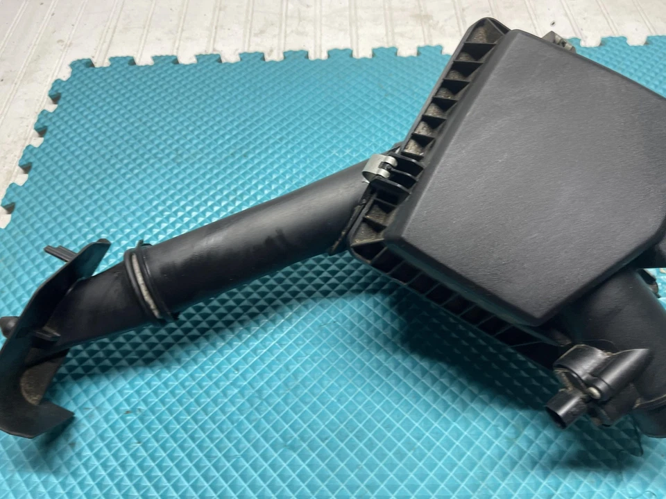 2011-2015 CHEVROLET VOLT 1.4L Air Cleaner Federal Emissions Opt NT7 Oem - Image 4 of 4