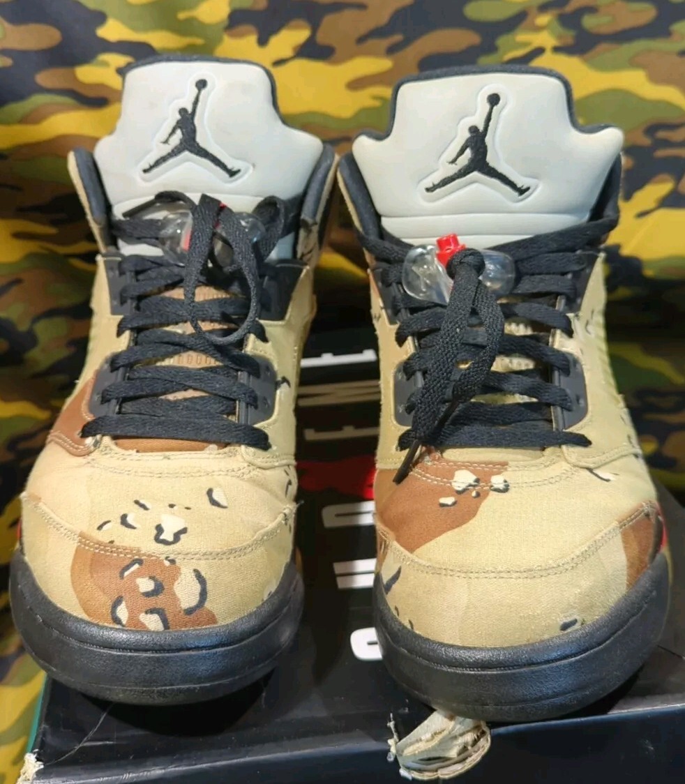 Size 9.5 - Supreme x Air Jordan 5 Retro Desert Camo Choco Size 9.5 - Supreme x Air Jordan 5 Retro Desert Camo Choco