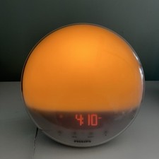 Philips SmartSleep Wake-up Light, Colored Sunrise and Sunset Simulation HF3520