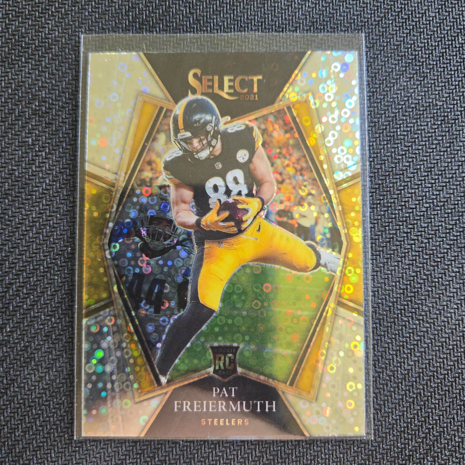 2021 Panini Select - Premier Level Pat Freiermuth #159 Disco Prizm (RC)