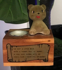 VTG '60s SOUVENIR TEDDY BEAR WOOD COIN BANK *WORLD'S ONLY CORN PALACE S. DAKOTA*