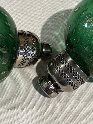 SET of 2 ITALIAN MURANO GLASS GREEN BUBBLE & SILVER SALT & PEPPER SHAKERS - Picture 4 of 8