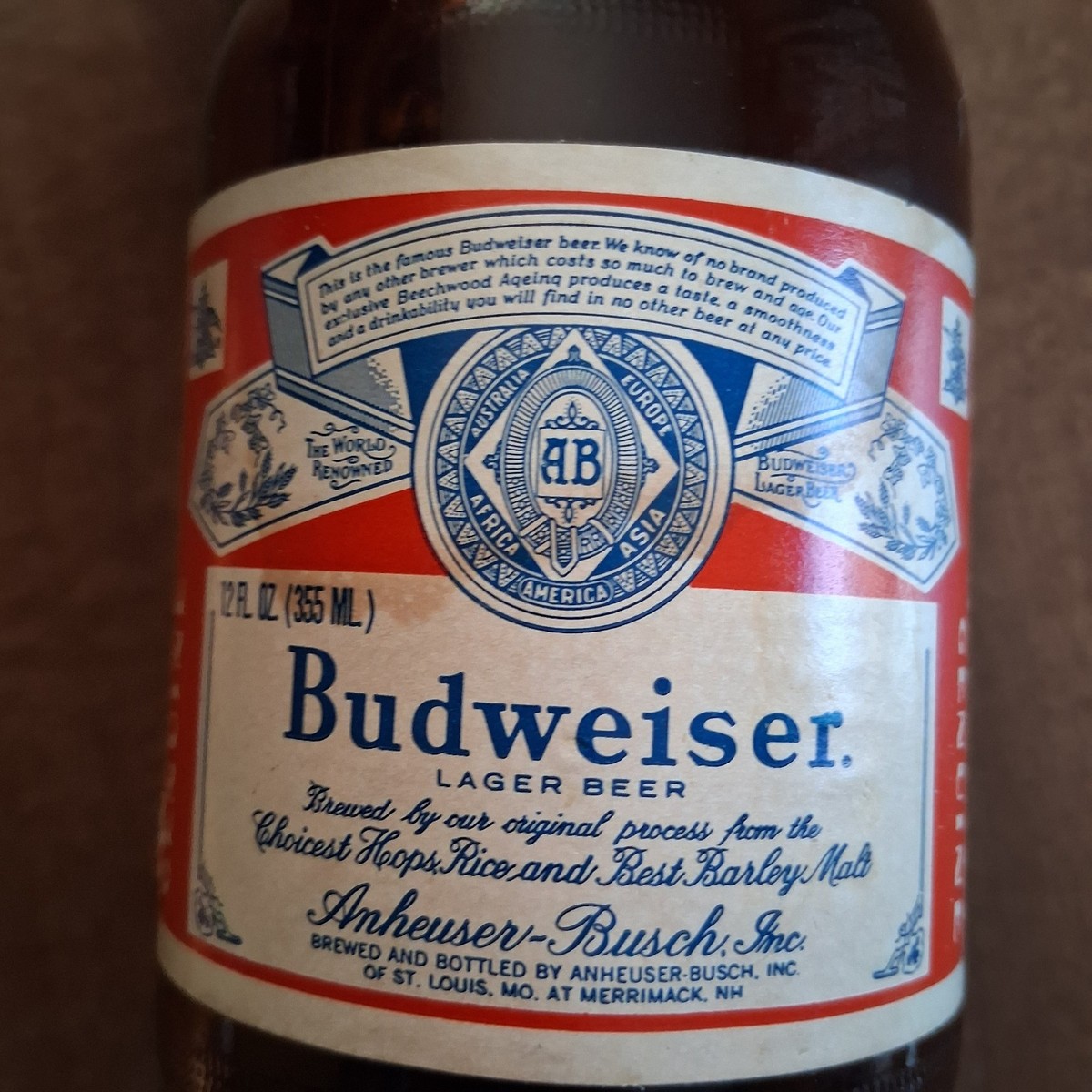 Vintage 70s Budweiser Stubby 12 0z Bottle with Cap Embossed Eagle
