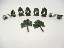 Vtg Lead Metal Bushes Trees Fences Miniature Figures Made In France Train 8 pcs