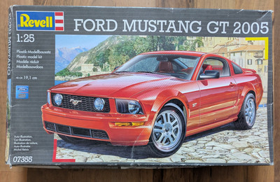 Revell 07355 USA Ford Mustang GT 2005 Sportwagen 1:25 Modellbausatz neu ovp 