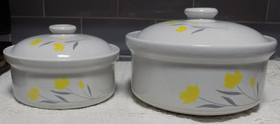 Zwei Vintage Simpsons Ovenstone Kochgeschirr 80er Jahre Kasserolle Töpfe mit Deckel