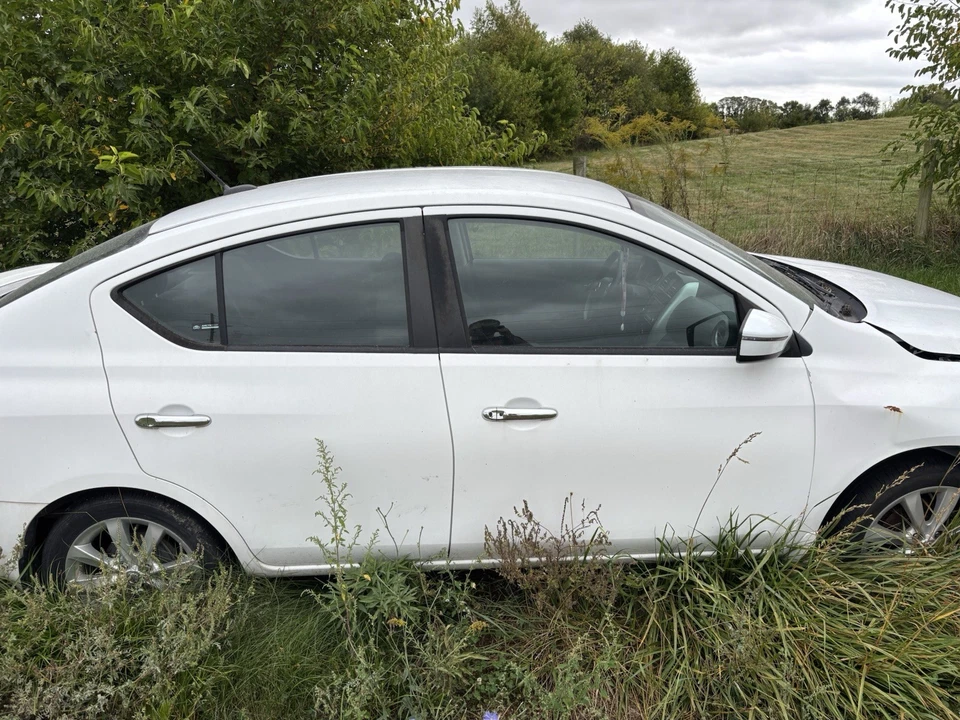Nissan Versa 2017 (sin título) (solo piezas) Foto 3 de 3