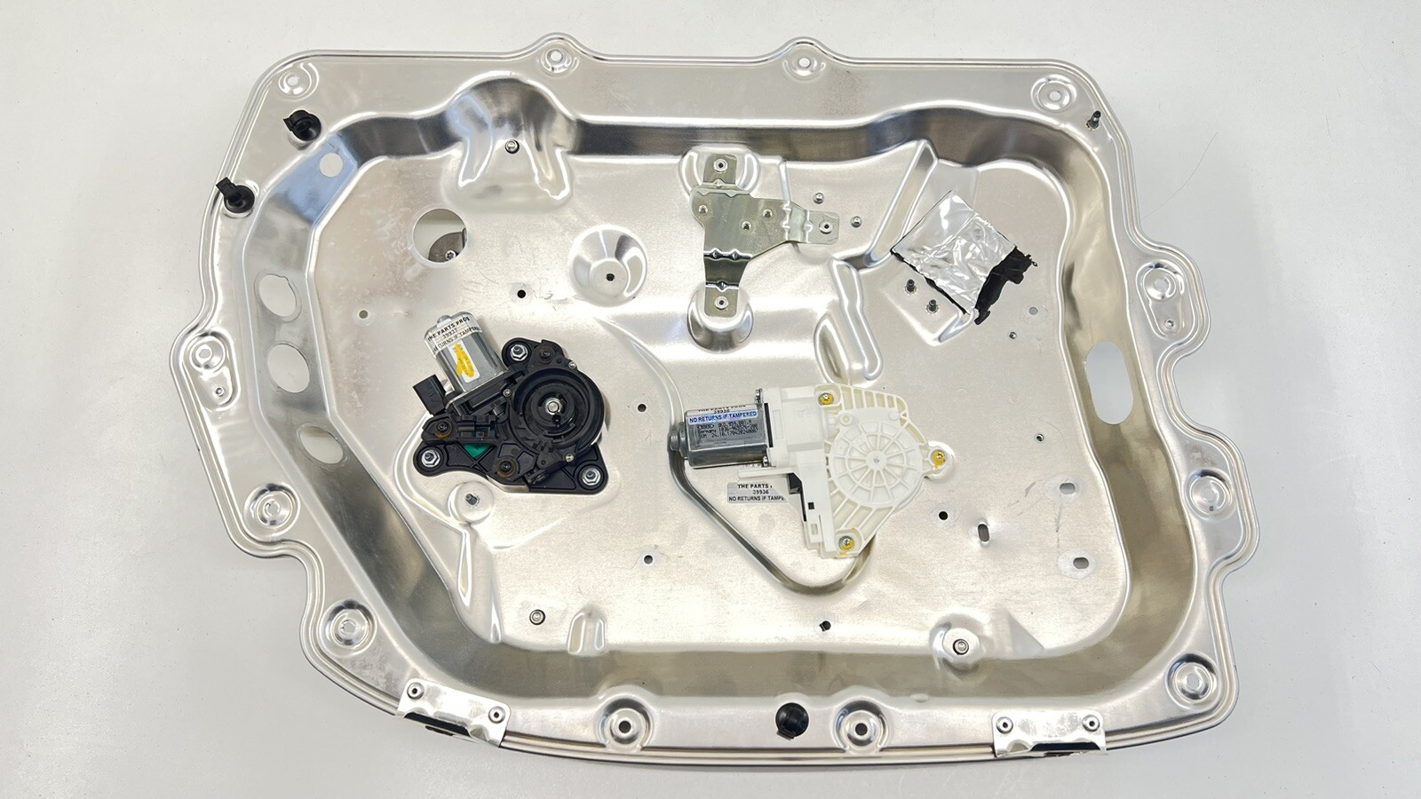 13-18 BENTLEY FLYING SPUR LEFT REAR DOOR WINDOW REGULATOR MOTOR CARRIER OEM