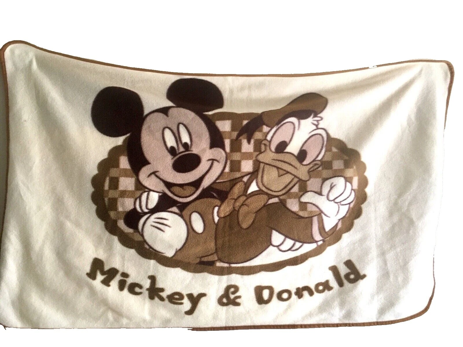 Коричневые детские одеяла и покрывала Disney