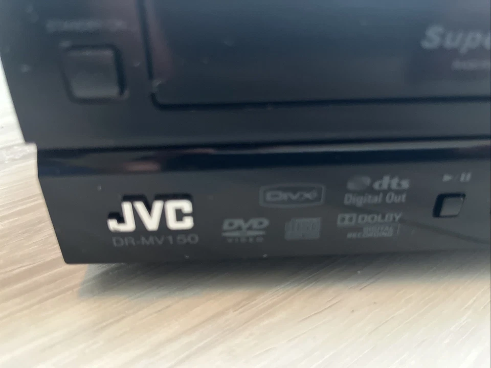 JVC DR-MV150B DVD VHS Combo Grabadora REPRODUCTOR CON CONTROL REMOTO Y FUENTE DE ALIMENTACIÓN. Foto 3 de 4
