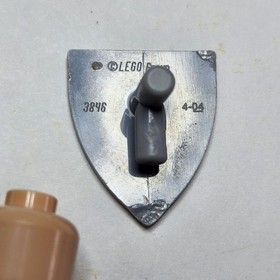 Lego Dragon Wizard BLACK MINIFIG TORSO Red Hands Castle 70403 2 Shields Accessor