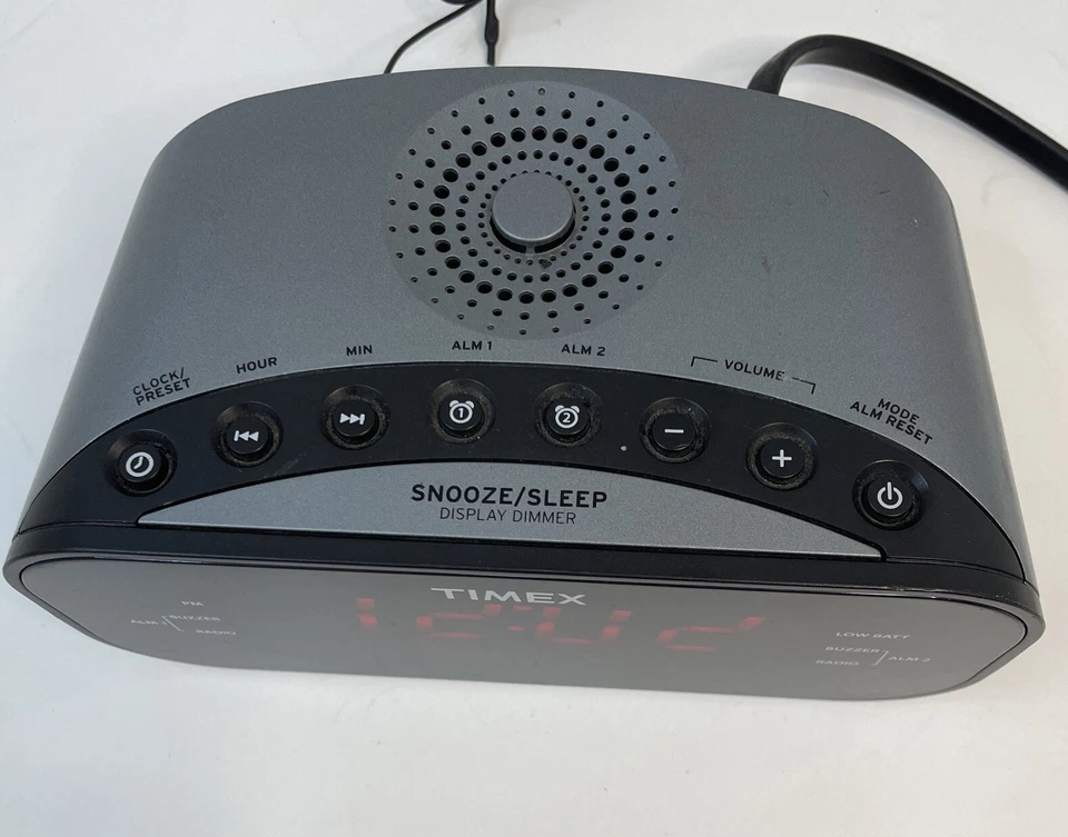 Timex T231Y Alarm Clock Radio 2 Alarm Radio Buzzer Display Dimmer Snooze  - Image 2 of 4