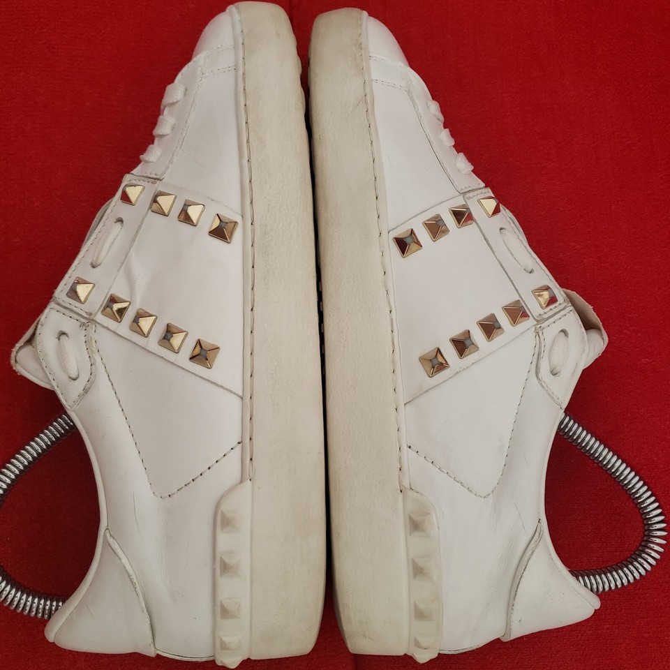 Valentino Garavani Rockstud Shoes Women's 37 / 7 White Gold Sneakers