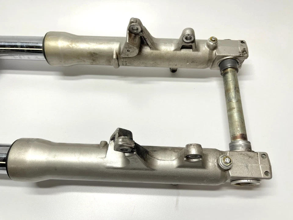 Amortiguador de rueda de tubo de amortiguador de horquilla delantera 1997-2000 Suzuki GSXR600 SRAD GSXR 600 Foto 4 de 4