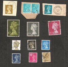 ELIZABETH II ROYAUME-UNI LOT DE 13 TIMBRES dont CACHETS OBLITERATIONS