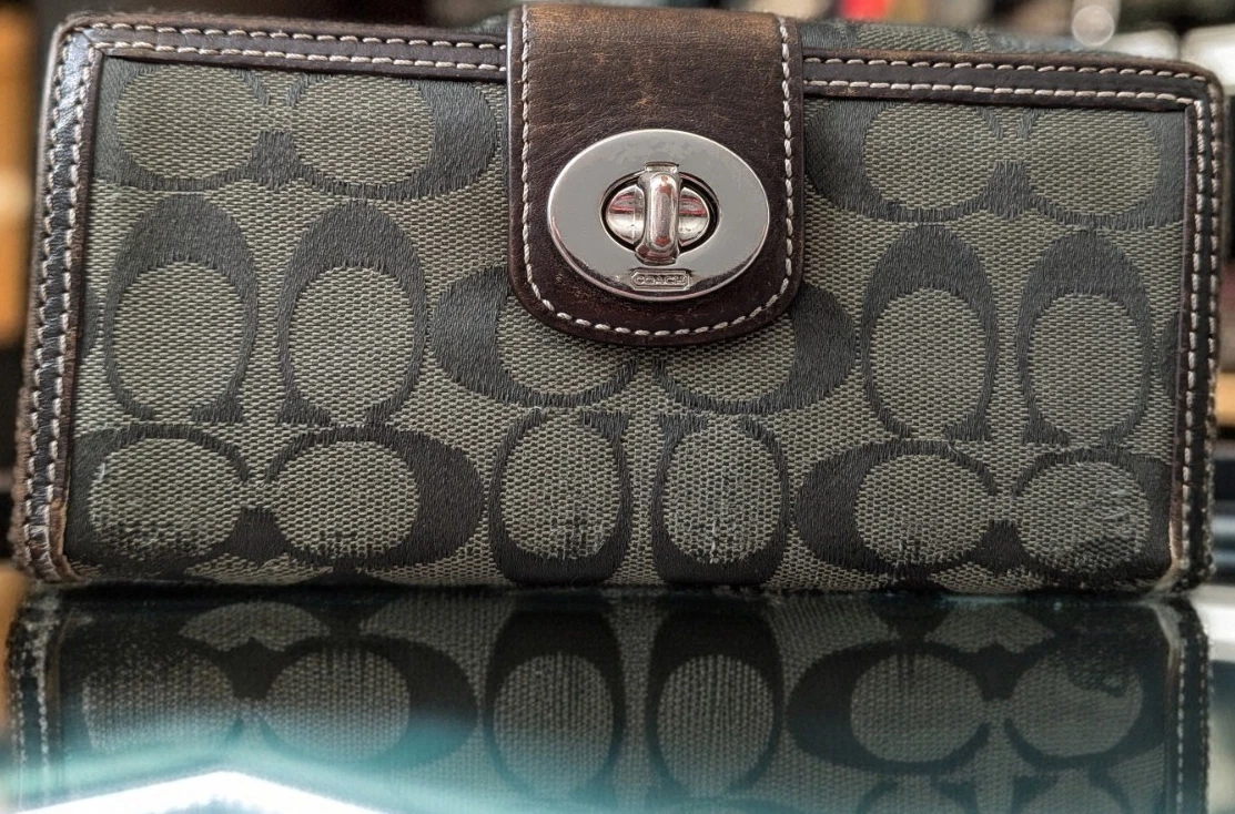 Coach Turnlock Wallet | eBay