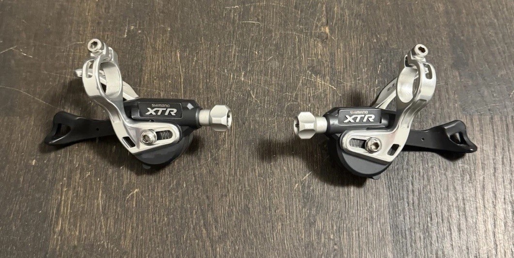 Shimano XTR SL-M970-A 3 x 9 Trigger Shifters with Handlebar Clamps
