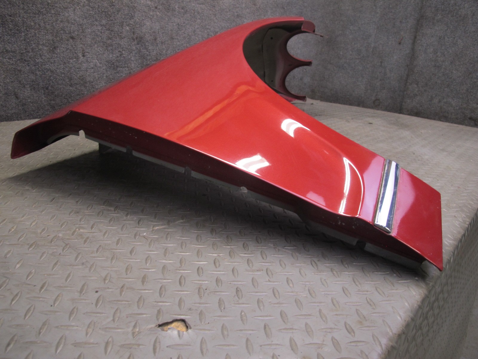 2006-2012 BENTLEY FLYING SPUR FRONT RIGHT SIDE FENDER SHELL COVER PANEL RED