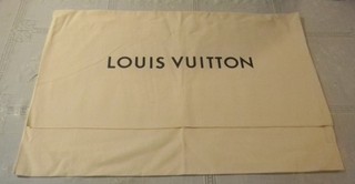 Bolsa antipolvo Louis Vuitton plegable (cierre con solapa) de aproximadamente 22 x 15 pulgadas BONITA