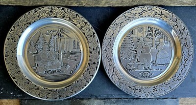2 Vintage RWP Wilton Armetale Metal Christmas Plates c.1986/87 10.75'' w