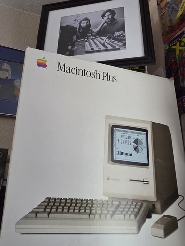 Steve Wozniak Signed Photograph And Apple Original Macintosh Plus Computer In...