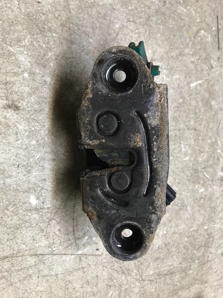 01 02 03 04 05 Chrysler PT Cruiser maletero tapa pestillo mecanismo de liberación  Foto 2 de 2