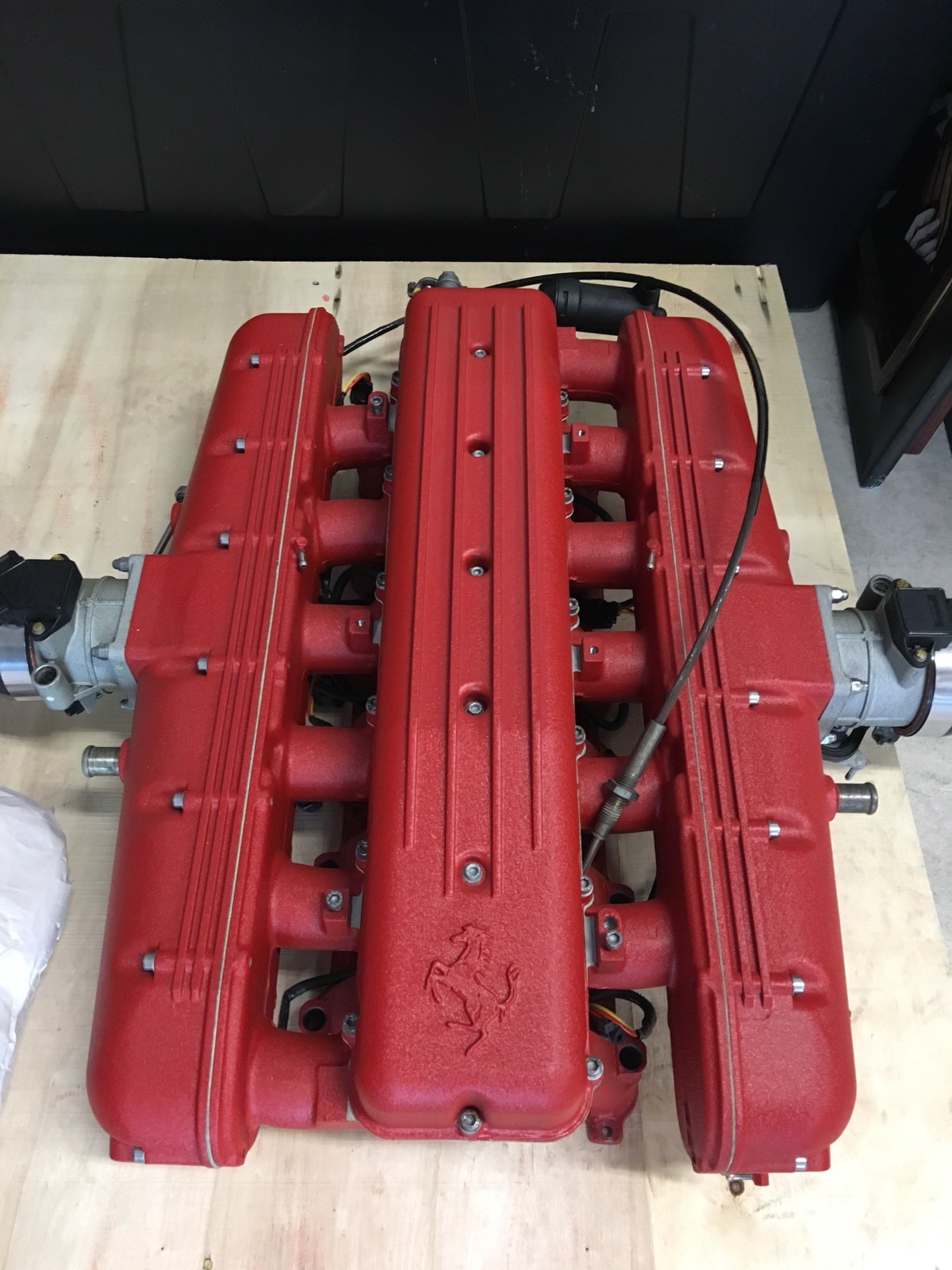 Ferrari 550 Maranello: Complete Intake Manifold /Plenum.