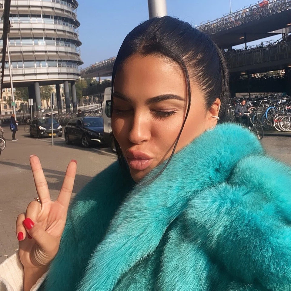 70cm Women Fashion Genuine Fox Fur Coats Real Fox Fur Lapel Outwear Thick Jacket - Image 4 of 4