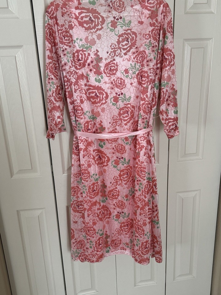Cozee Corner Women’s Plus Size 3X Coral Pink Floral Robe Nightgown Set