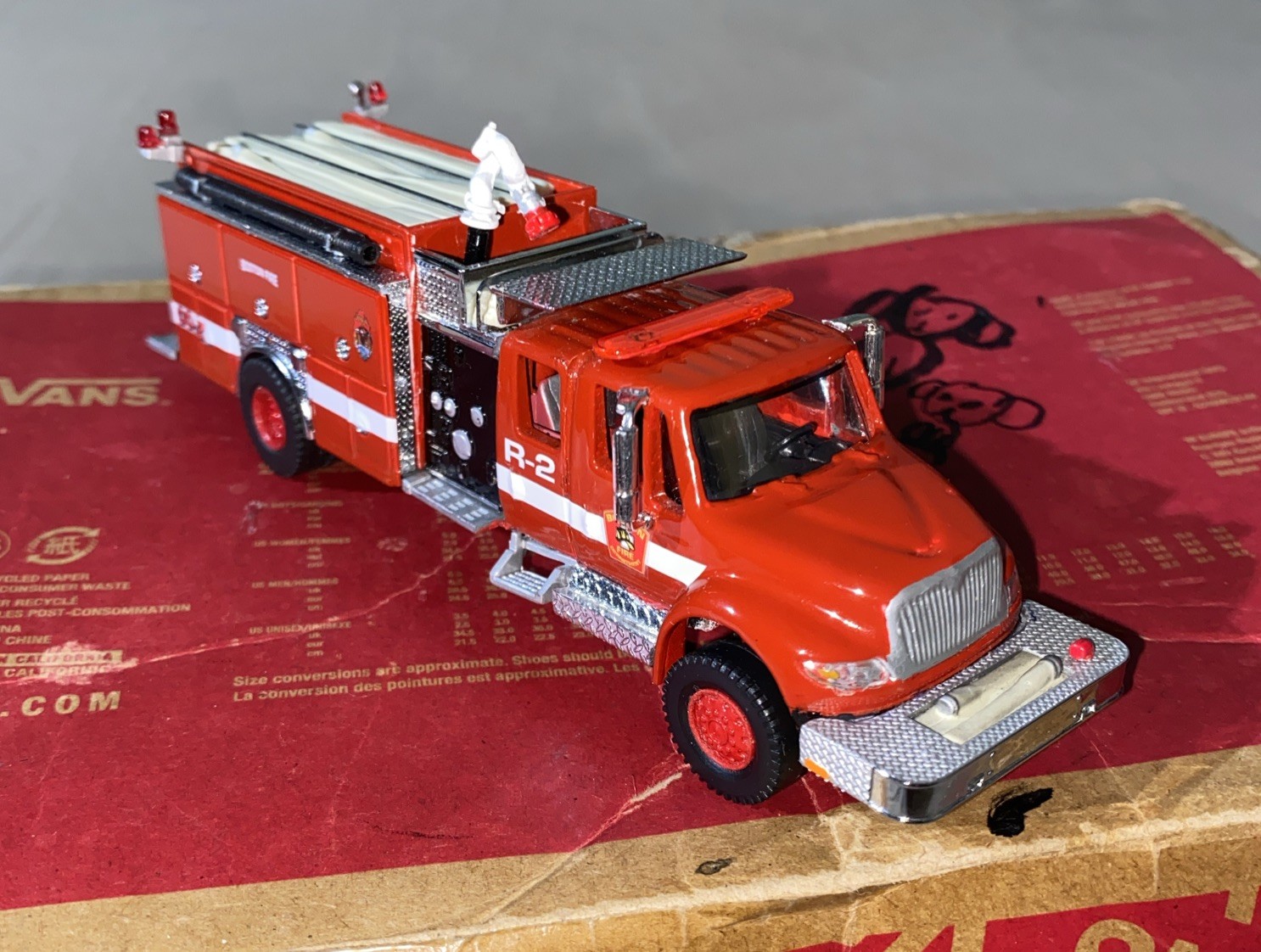 1/64 International Type3 Kitbash Boston Fire Department Rescue 2 R-2 Brush Truck