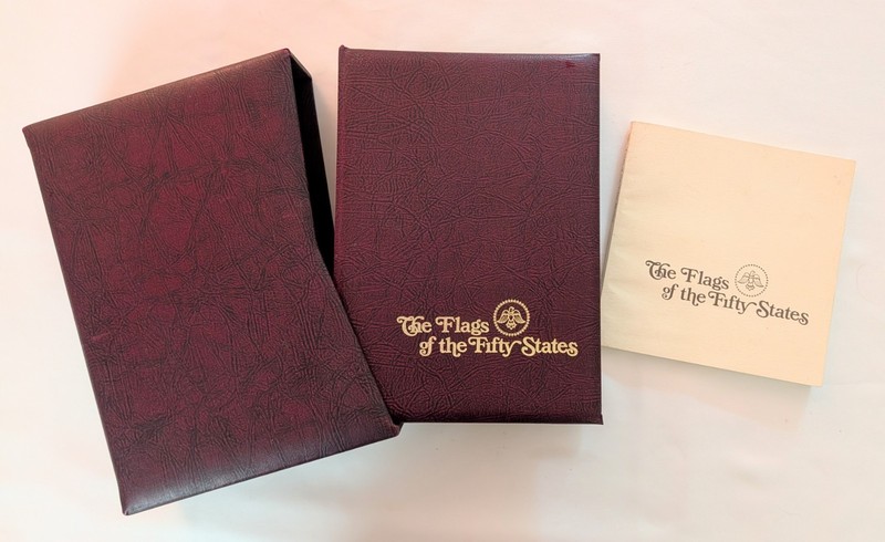 Vintage The flags of the Fifty States by Fleetwood