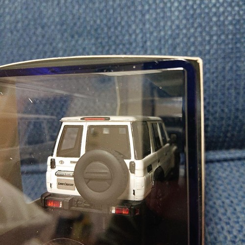 High Story Toyota Land Cruiser 70 AX Maßstab 1:43 Super White II Modell 2024 - Bild 10 von 13