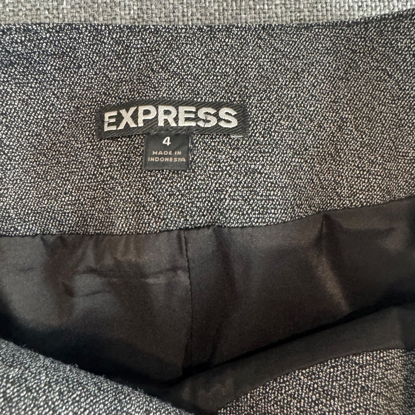 Express Charcoal Grey Textured Pencil Skirt Size 4 Professional Workwear Buckle image 2