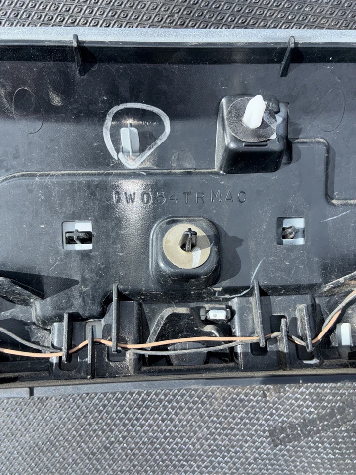 Jeep Grand Cherokee 2014-2016 puerta trasera puerta levadiza escotilla trasera con cámara OE T0496 DG Foto 4 de 4