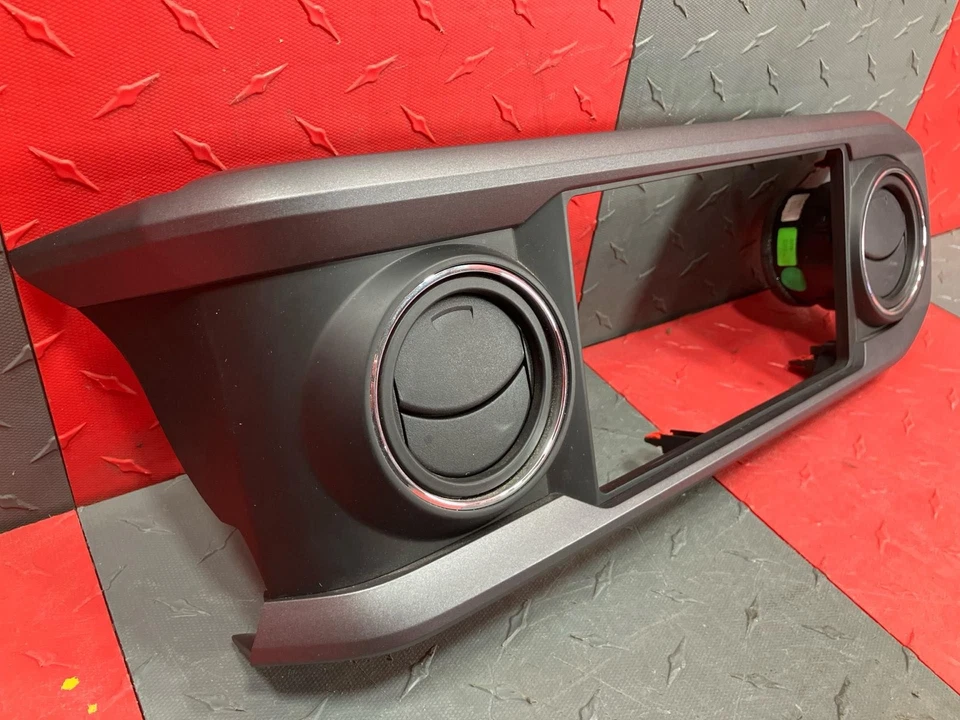 2016 Toyota Tacoma Center Dash Radio Trim Bezel GraphiteFD15 OEM#55405-04130 - Imagem 3 de 4