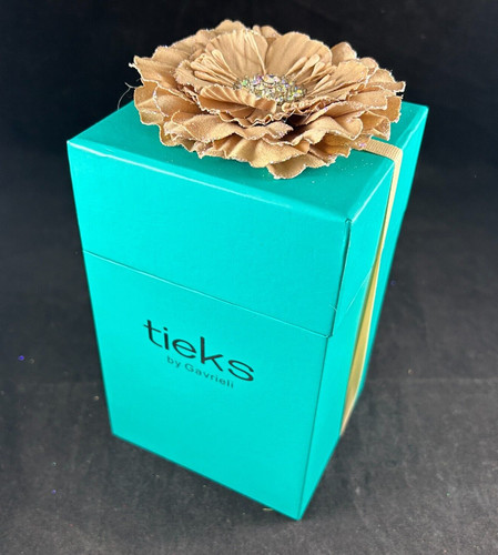 TIEKS BY GAVRIELI EMPTY BOX SIZE 12 CHAMPAGNE GOLD WITH TAN CREAM FLOWER & POUCH
