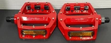 Wellgo LU-313 Platform Pedals, 9/16" RED