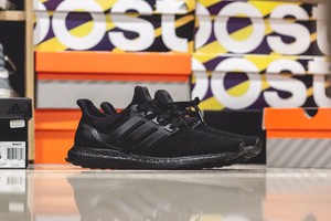 adidas ultra boost triple black 11.5
