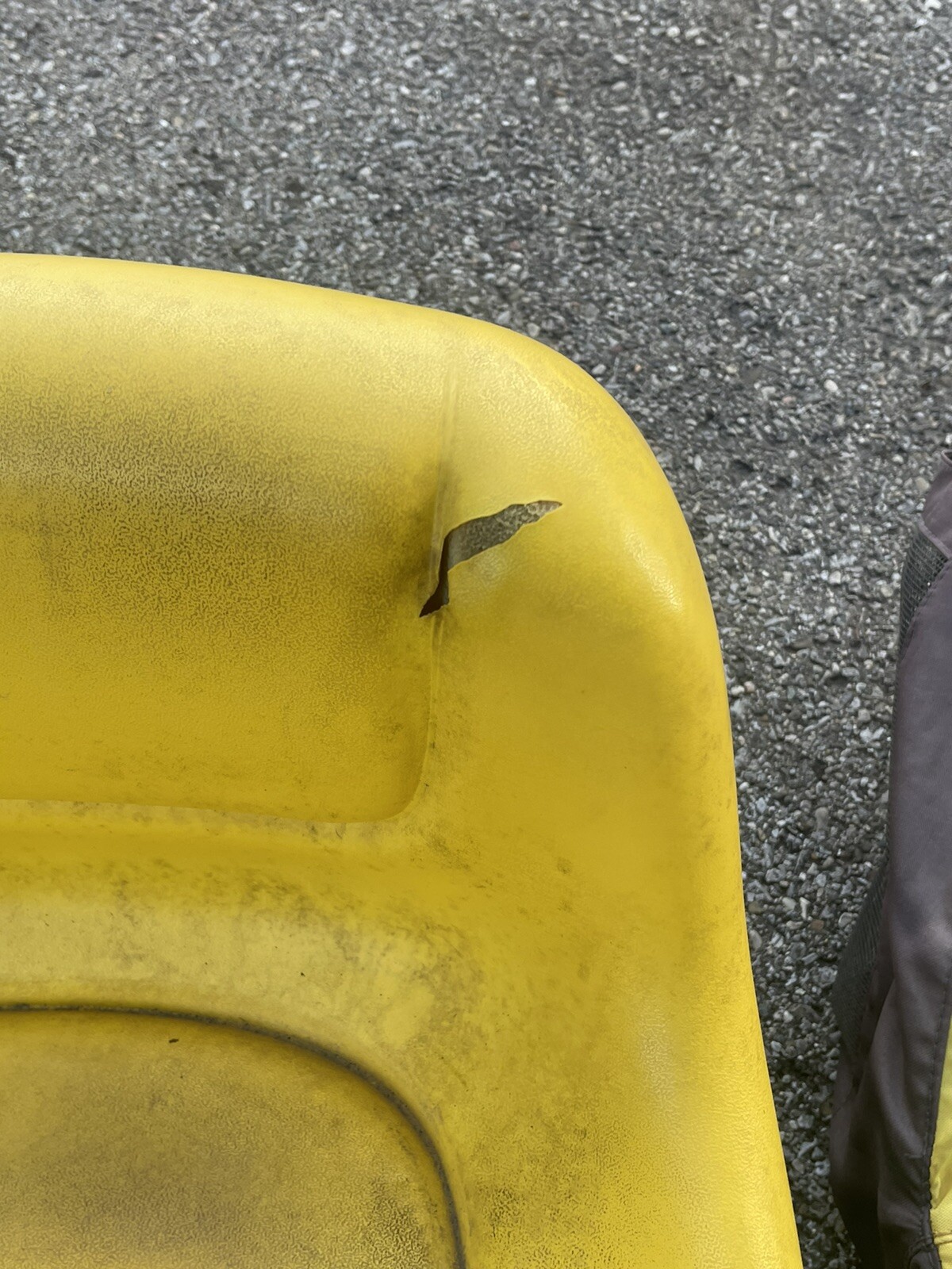 John Deere AUC13381 Mid Back Yellow Seat, Bracket, Cover 100 Series